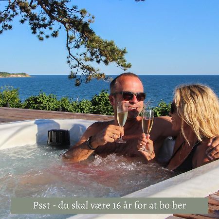 Fredensborg Badehotel 론네 외부 사진