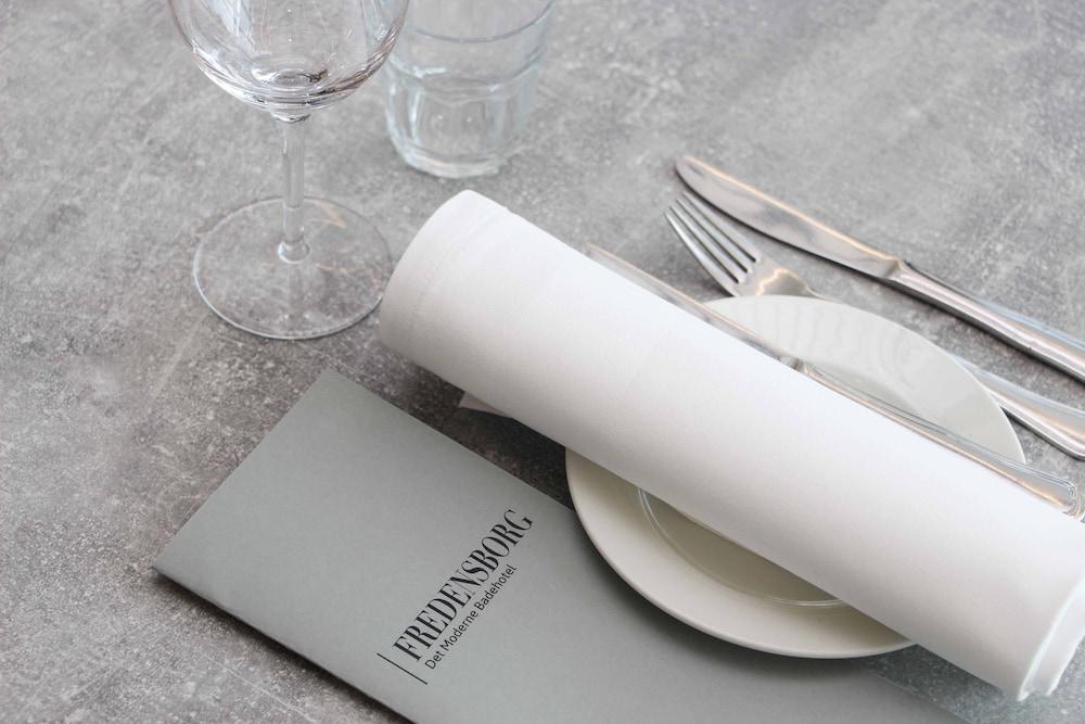Fredensborg Badehotel 론네 외부 사진