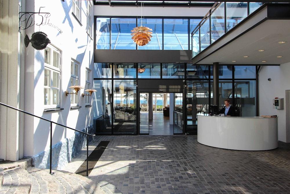 Fredensborg Badehotel 론네 외부 사진