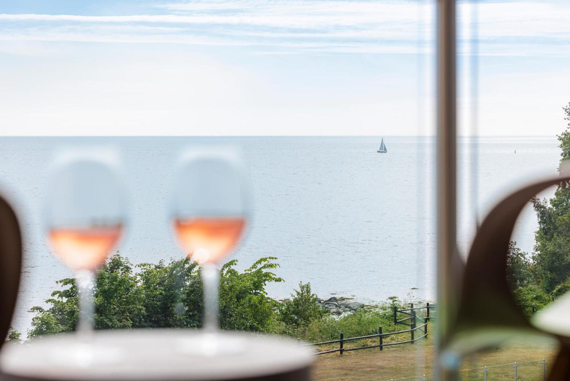 Fredensborg Badehotel 론네 외부 사진